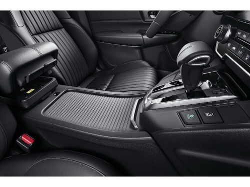 Характеристики автомобиля Honda Breeze 2.0 e-CVT HYBRID Magic Night Edition (10.2019 - н.в.): фото, вместимость, скорость, двигатель, топливо, масса, отзывы