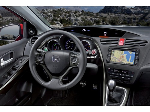 Характеристики автомобиля Honda Civic 1.6d MT Sport (01.2013 - 01.2015): фото, вместимость, скорость, двигатель, топливо, масса, отзывы