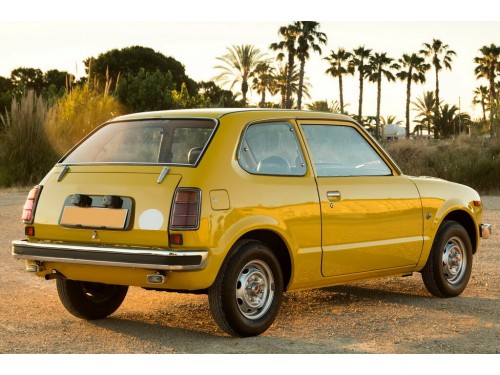 Характеристики автомобиля Honda Civic 1.2 AT Civic 1200 (05.1973 - 06.1977): фото, вместимость, скорость, двигатель, топливо, масса, отзывы