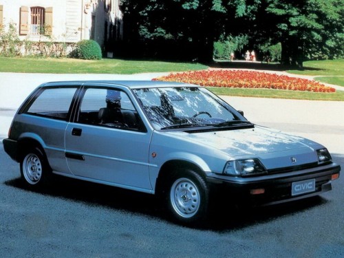 Характеристики автомобиля Honda Civic 1.2 MT Special (09.1983 - 09.1987): фото, вместимость, скорость, двигатель, топливо, масса, отзывы