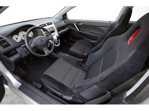 Характеристики автомобиля Honda Civic 1.6i MT Sport (09.2003 - 08.2005): фото, вместимость, скорость, двигатель, топливо, масса, отзывы