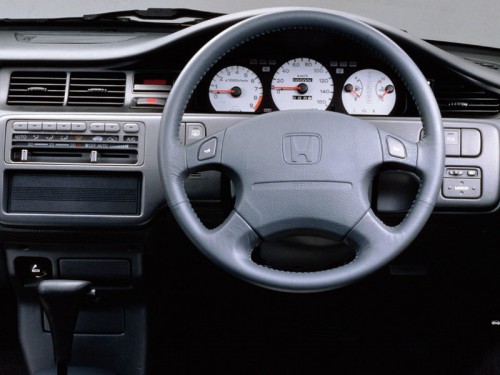 Характеристики автомобиля Honda Civic 1.6 coupe (02.1993 - 01.1994): фото, вместимость, скорость, двигатель, топливо, масса, отзывы