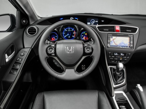 Характеристики автомобиля Honda Civic 1.6d MT Sport (01.2014 - 01.2015): фото, вместимость, скорость, двигатель, топливо, масса, отзывы