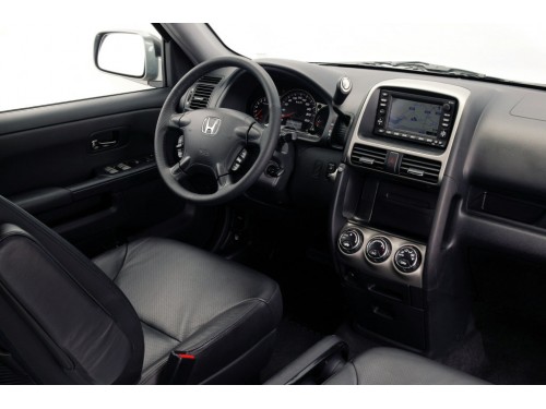Характеристики автомобиля Honda CR-V 2.0 AT 4WD (11.2004 - 12.2006): фото, вместимость, скорость, двигатель, топливо, масса, отзывы