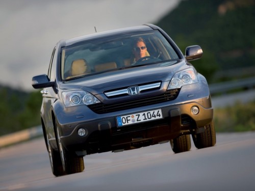 Характеристики автомобиля Honda CR-V 2.0 MT Comfort (03.2007 - 03.2010): фото, вместимость, скорость, двигатель, топливо, масса, отзывы