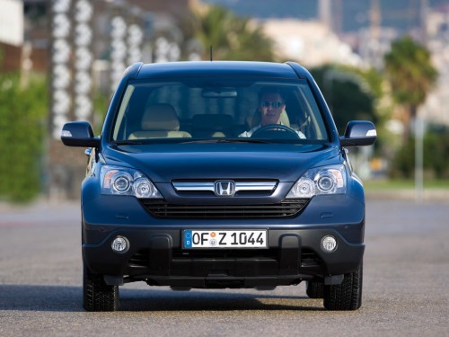 Характеристики автомобиля Honda CR-V 2.0 AT (03.2007 - 08.2009): фото, вместимость, скорость, двигатель, топливо, масса, отзывы