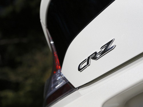 Характеристики автомобиля Honda CR-Z 1.5 Alpha (09.2012 - 09.2013): фото, вместимость, скорость, двигатель, топливо, масса, отзывы