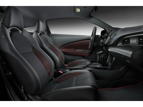 Характеристики автомобиля Honda CR-Z 1.5 MT CR-Z (11.2012 - 11.2015): фото, вместимость, скорость, двигатель, топливо, масса, отзывы