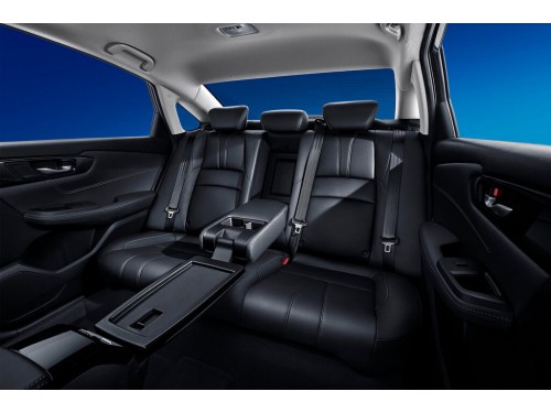 Характеристики автомобиля Honda Crider 1.5 e-CVT Sharp Hybrid Ultimate (06.2020 - 07.2021): фото, вместимость, скорость, двигатель, топливо, масса, отзывы