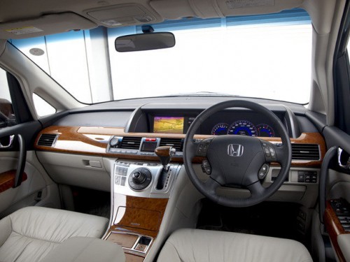 Характеристики автомобиля Honda Elysion 2.4 G aero (09.2009 - 10.2010): фото, вместимость, скорость, двигатель, топливо, масса, отзывы