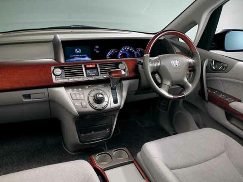 Характеристики автомобиля Honda Elysion 3.0 VG 4WD (09.2005 - 11.2006): фото, вместимость, скорость, двигатель, топливо, масса, отзывы