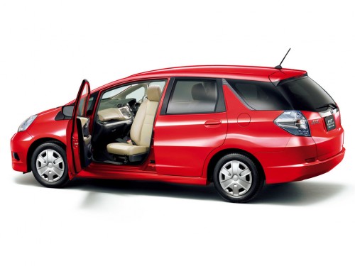 Характеристики автомобиля Honda Fit Shuttle 1.3 Smart selection (06.2011 - 05.2012): фото, вместимость, скорость, двигатель, топливо, масса, отзывы