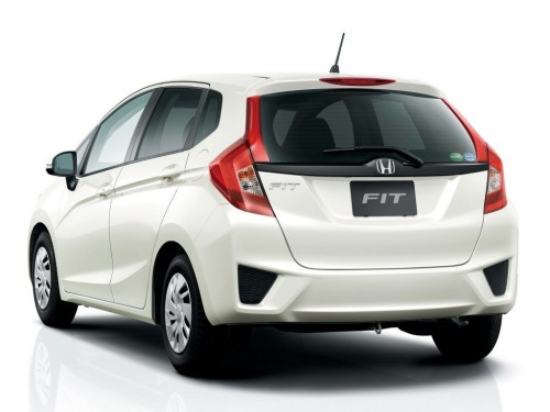 Характеристики автомобиля Honda Fit 1.3 13G L Package (09.2013 - 09.2014): фото, вместимость, скорость, двигатель, топливо, масса, отзывы