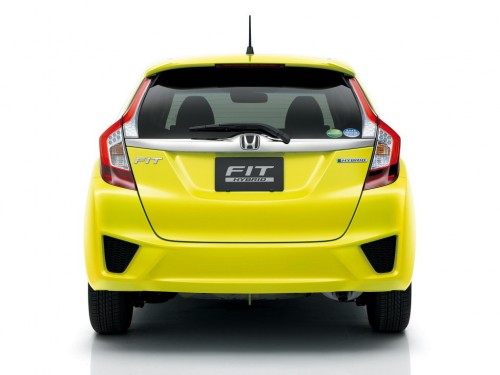 Характеристики автомобиля Honda Fit 1.3 13G F Package 4WD (09.2013 - 09.2014): фото, вместимость, скорость, двигатель, топливо, масса, отзывы