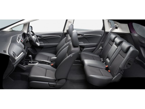 Характеристики автомобиля Honda Fit 1.3 13G F Package Comfort Edition (12.2015 - 05.2017): фото, вместимость, скорость, двигатель, топливо, масса, отзывы