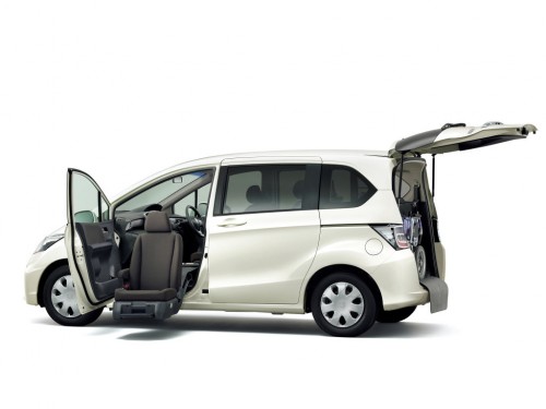 Характеристики автомобиля Honda Freed 1.5 (10.2011 - 10.2012): фото, вместимость, скорость, двигатель, топливо, масса, отзывы