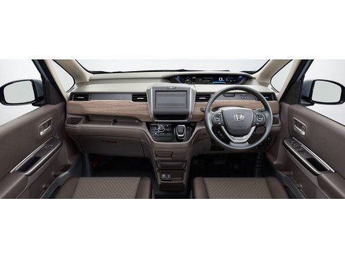 Характеристики автомобиля Honda Freed 1.5 G (7-Seater) 4WD (06.2022 - н.в.): фото, вместимость, скорость, двигатель, топливо, масса, отзывы
