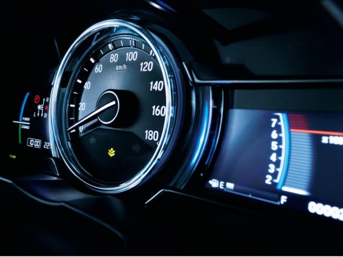 Характеристики автомобиля Honda Grace 1.5 Hybrid LX Honda Sensing 4WD (07.2017 - 07.2020): фото, вместимость, скорость, двигатель, топливо, масса, отзывы