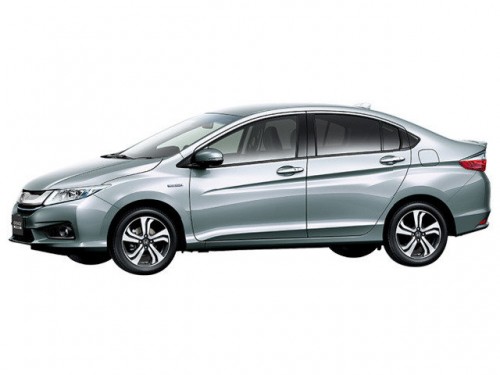 Характеристики автомобиля Honda Grace 1.5 Hybrid EX 4WD (12.2014 - 08.2015): фото, вместимость, скорость, двигатель, топливо, масса, отзывы