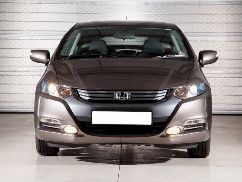Характеристики автомобиля Honda Insight 1.3 L (10.2010 - 10.2011): фото, вместимость, скорость, двигатель, топливо, масса, отзывы