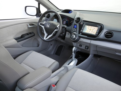 Характеристики автомобиля Honda Insight 1.3 CVT Base (10.2011 - 11.2014): фото, вместимость, скорость, двигатель, топливо, масса, отзывы