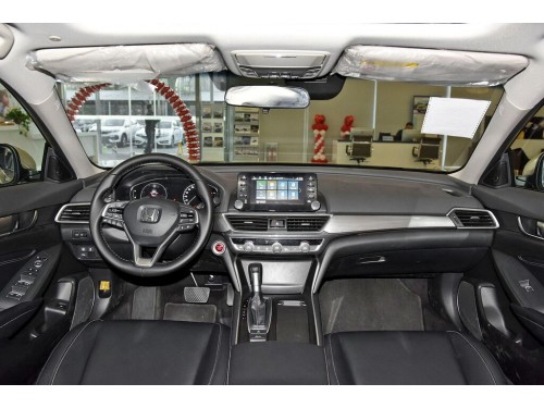 Характеристики автомобиля Honda Inspire 1.5T CVT 260Turbo Exquisite VI (10.2018 - 10.2021): фото, вместимость, скорость, двигатель, топливо, масса, отзывы