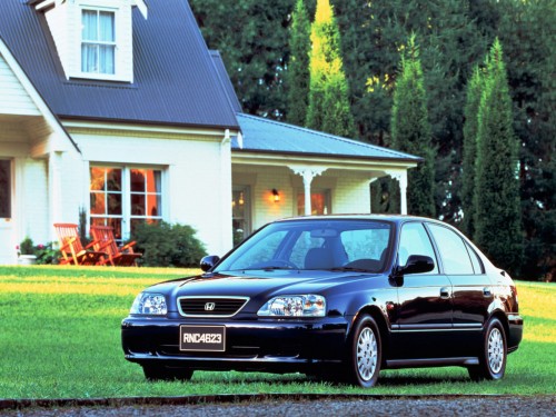 Характеристики автомобиля Honda Integra SJ 1.5 EXi (02.1996 - 01.1997): фото, вместимость, скорость, двигатель, топливо, масса, отзывы