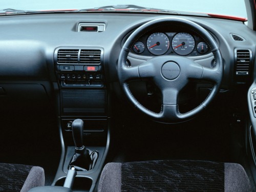 Характеристики автомобиля Honda Integra 1.8 Si VTEC (05.1993 - 08.1995): фото, вместимость, скорость, двигатель, топливо, масса, отзывы