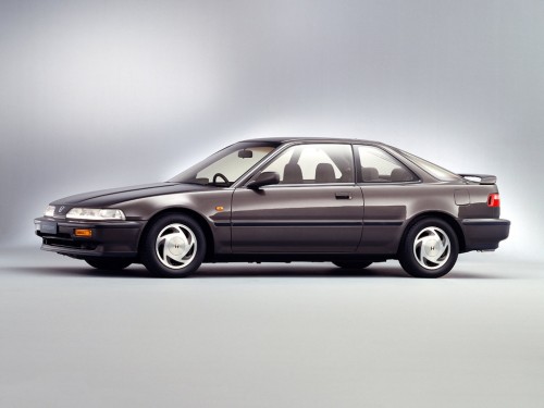 Характеристики автомобиля Honda Integra 1.6 RSi (08.1990 - 09.1991): фото, вместимость, скорость, двигатель, топливо, масса, отзывы