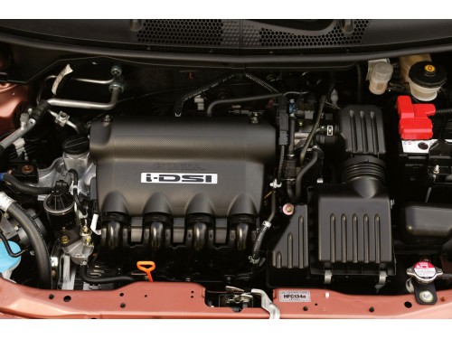 Характеристики автомобиля Honda Jazz 1.4 CVT ES Sport (09.2005 - 10.2008): фото, вместимость, скорость, двигатель, топливо, масса, отзывы