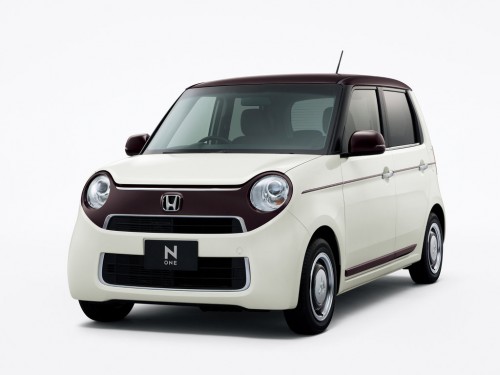 Характеристики автомобиля Honda N-ONE 660 G L Package (11.2012 - 04.2014): фото, вместимость, скорость, двигатель, топливо, масса, отзывы