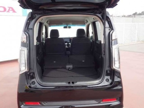 Характеристики автомобиля Honda N-WGN 660 G L Package rotating passenger seat (07.2015 - 05.2016): фото, вместимость, скорость, двигатель, топливо, масса, отзывы