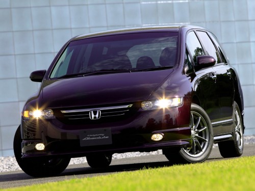 Характеристики автомобиля Honda Odyssey 2.4 absolute 4WD (04.2006 - 01.2007): фото, вместимость, скорость, двигатель, топливо, масса, отзывы