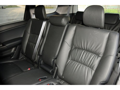 Характеристики автомобиля Honda Odyssey 2.4 AT Comfort (12.2013 - 07.2014): фото, вместимость, скорость, двигатель, топливо, масса, отзывы