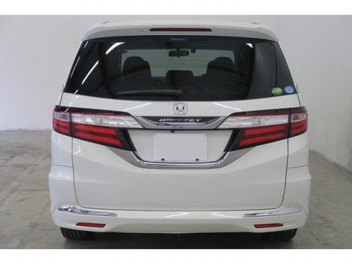 Характеристики автомобиля Honda Odyssey 2.0 Hybrid Advanced Package (7 seater) (02.2016 - 10.2017): фото, вместимость, скорость, двигатель, топливо, масса, отзывы