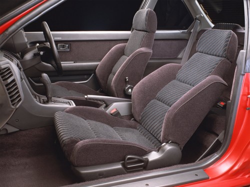 Характеристики автомобиля Honda Prelude 2.0 Si 4WS (11.1989 - 08.1991): фото, вместимость, скорость, двигатель, топливо, масса, отзывы