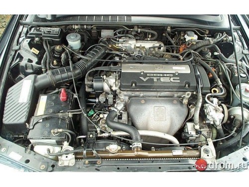 Характеристики автомобиля Honda Prelude 2.2 Si (09.1993 - 08.1994): фото, вместимость, скорость, двигатель, топливо, масса, отзывы