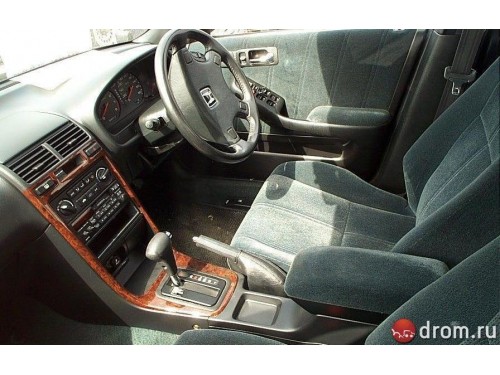 Характеристики автомобиля Honda Rafaga 2.0 E (10.1993 - 05.1995): фото, вместимость, скорость, двигатель, топливо, масса, отзывы