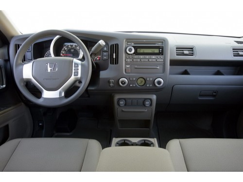 Характеристики автомобиля Honda Ridgeline 3.5 AT RT (03.2005 - 04.2008): фото, вместимость, скорость, двигатель, топливо, масса, отзывы