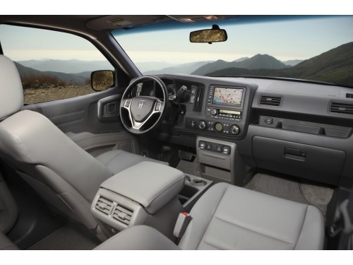Характеристики автомобиля Honda Ridgeline 3.5 AT RTS (05.2011 - 03.2015): фото, вместимость, скорость, двигатель, топливо, масса, отзывы