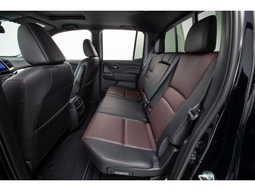 Характеристики автомобиля Honda Ridgeline 3.5 AT AWD RT (06.2015 - 09.2020): фото, вместимость, скорость, двигатель, топливо, масса, отзывы
