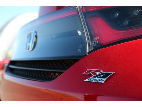 Характеристики автомобиля Honda S660 660 Alpha Trad Leather Edition (12.2018 - 12.2019): фото, вместимость, скорость, двигатель, топливо, масса, отзывы
