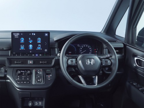 Характеристики автомобиля Honda Stepwgn 2.0 e:HEV AIR 7 seater (05.2022 - н.в.): фото, вместимость, скорость, двигатель, топливо, масса, отзывы