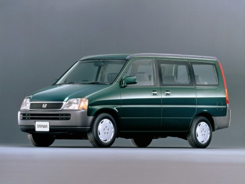 Характеристики автомобиля Honda Stepwgn 2.0 G turning seat (08.1997 - 04.1999): фото, вместимость, скорость, двигатель, топливо, масса, отзывы