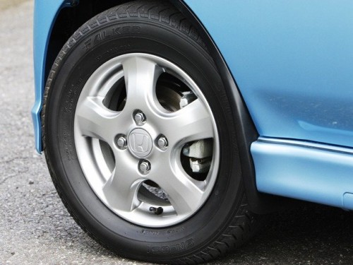 Характеристики автомобиля Honda Vamos 660 G (06.2012 - 02.2015): фото, вместимость, скорость, двигатель, топливо, масса, отзывы