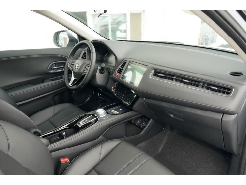 Характеристики автомобиля Honda VE-1 53.6 kWh Luxury (10.2019 - 09.2020): фото, вместимость, скорость, двигатель, топливо, масса, отзывы