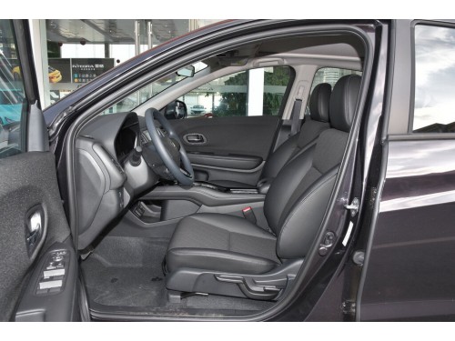 Характеристики автомобиля Honda Vezel 1.5T CVT 220T Luxury V (06.2019 - 02.2020): фото, вместимость, скорость, двигатель, топливо, масса, отзывы