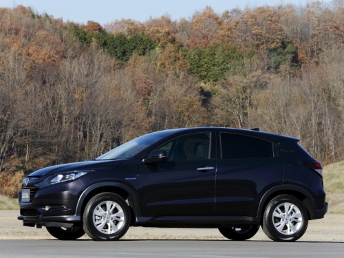 Характеристики автомобиля Honda Vezel 1.5 Hybrid X (12.2013 - 03.2015): фото, вместимость, скорость, двигатель, топливо, масса, отзывы