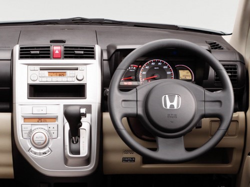 Характеристики автомобиля Honda Zest 660 D (06.2009 - 10.2009): фото, вместимость, скорость, двигатель, топливо, масса, отзывы