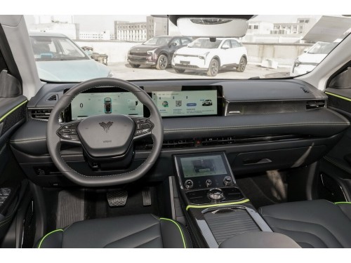 Характеристики автомобиля Hozon Neta U-II 70.4 kWh 500 U Show Edition (ternary lithium battery) (04.2023 - 05.2023): фото, вместимость, скорость, двигатель, топливо, масса, отзывы